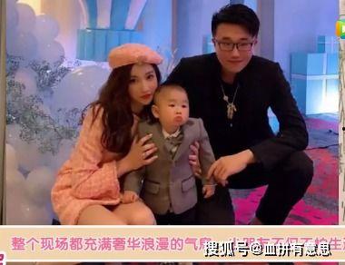 揭秘网红吃瓜视频下载,下载背后的秘密与技巧 第1张 揭秘网红吃瓜视频下载,下载背后的秘密与技巧 第1张